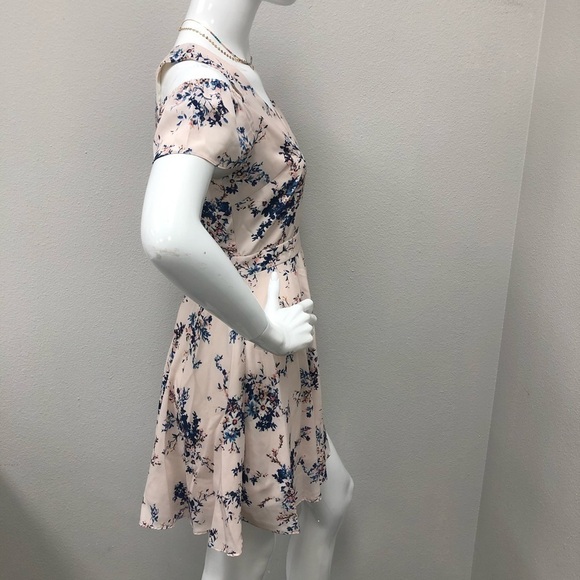 Ali & Jay Chasing Butterflies Cold Shoulder Dress Light Pink Floral V-Neck Small - Picture 7 of 11